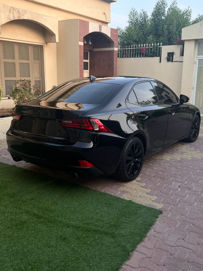 Lexus IS-Series 2015