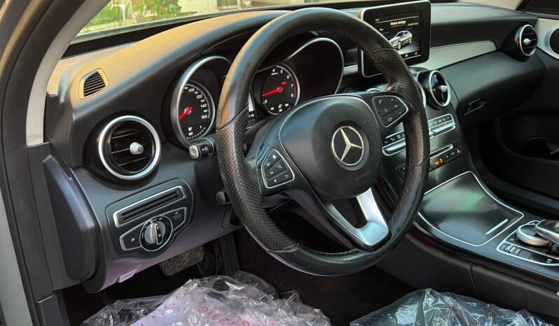
								Mercedees Benz C Class 2016 full									