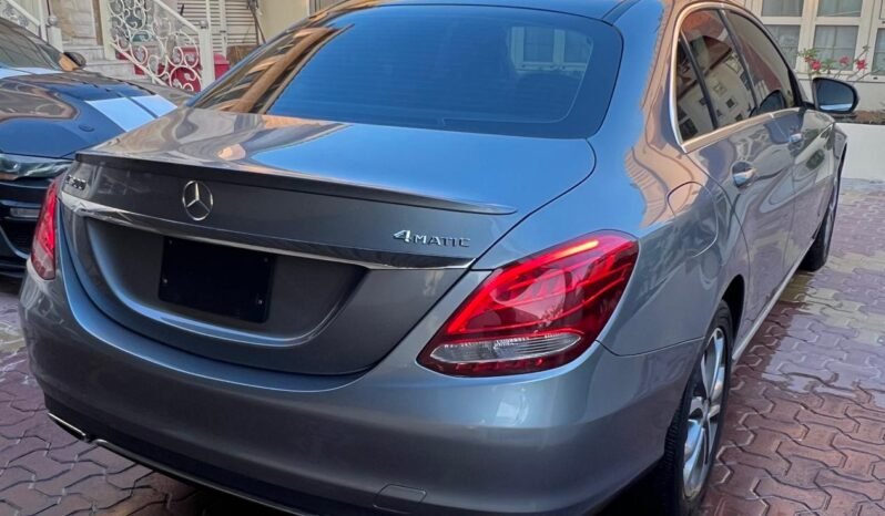 
								Mercedees Benz C Class 2016 full									