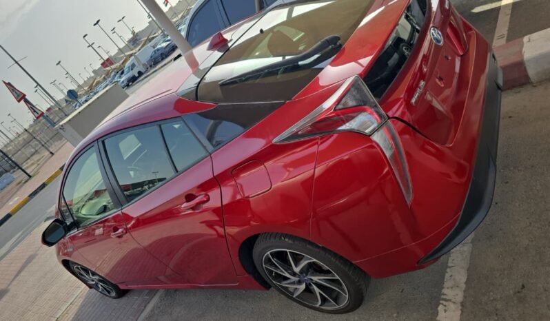 
								Toyota Prius Three Touring 2016 Red 1.8L full									