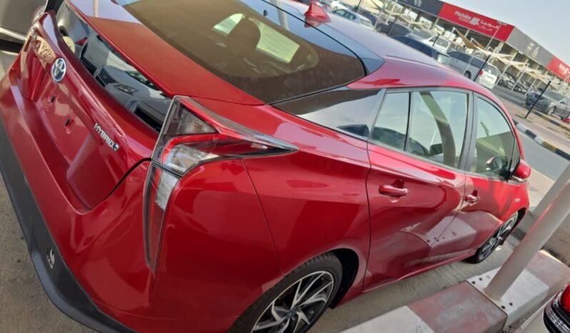 
								Toyota Prius Three Touring 2016 Red 1.8L full									