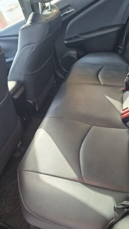 
										Toyota Prius Three Touring 2016 Red 1.8L full									