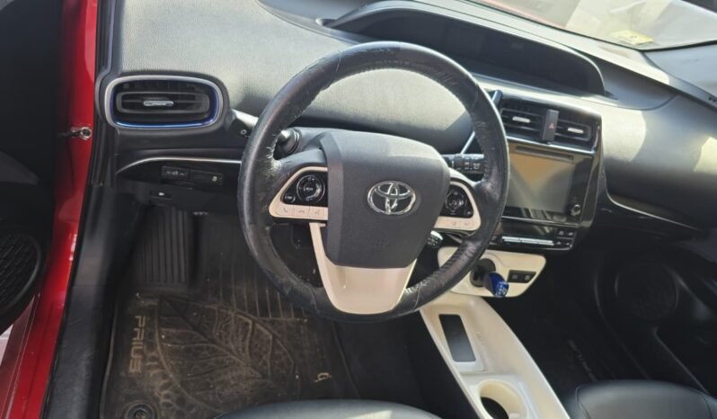 
								Toyota Prius Three Touring 2016 Red 1.8L full									