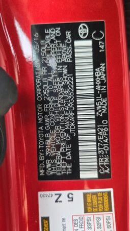 
										Toyota Prius Three Touring 2016 Red 1.8L full									